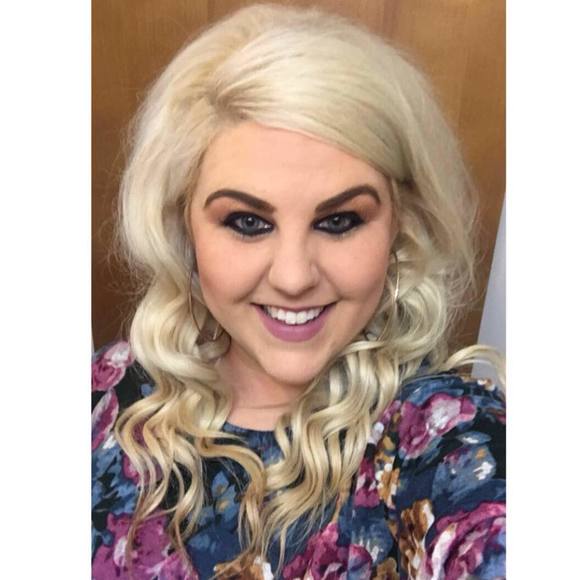 Meet your Posher, Kelsey